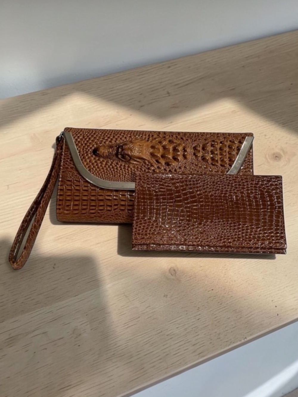 Vintage Faux Alligator Crocodile Wallet Wristlet Clutch with Checkbook Holder
